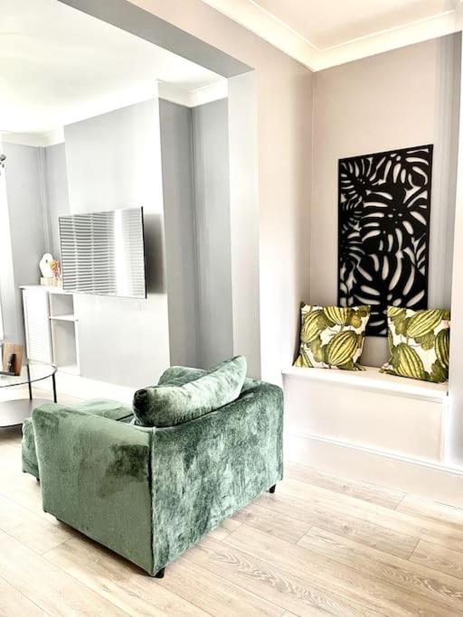 Wainscot Spacious Modern Victorian House In Rochester מראה חיצוני תמונה