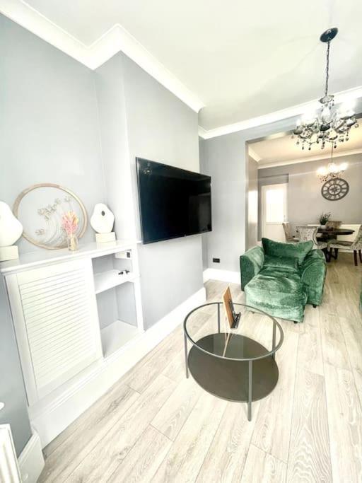 Wainscot Spacious Modern Victorian House In Rochester מראה חיצוני תמונה